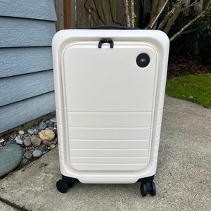 NEW Monos Carry On Pro Luggage